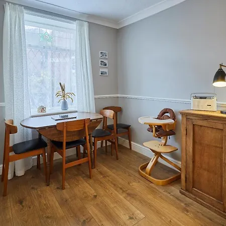 Host & - Stone Row Feriehus