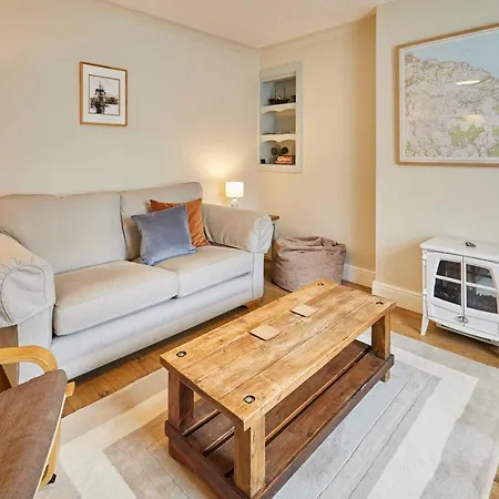 Host & - Stone Row Tatil Evi